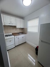 1285 NW 60th St in Miami, FL - Building Photo - Building Photo