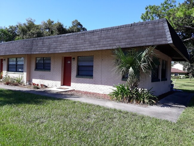 property at 607 S County Rd 419