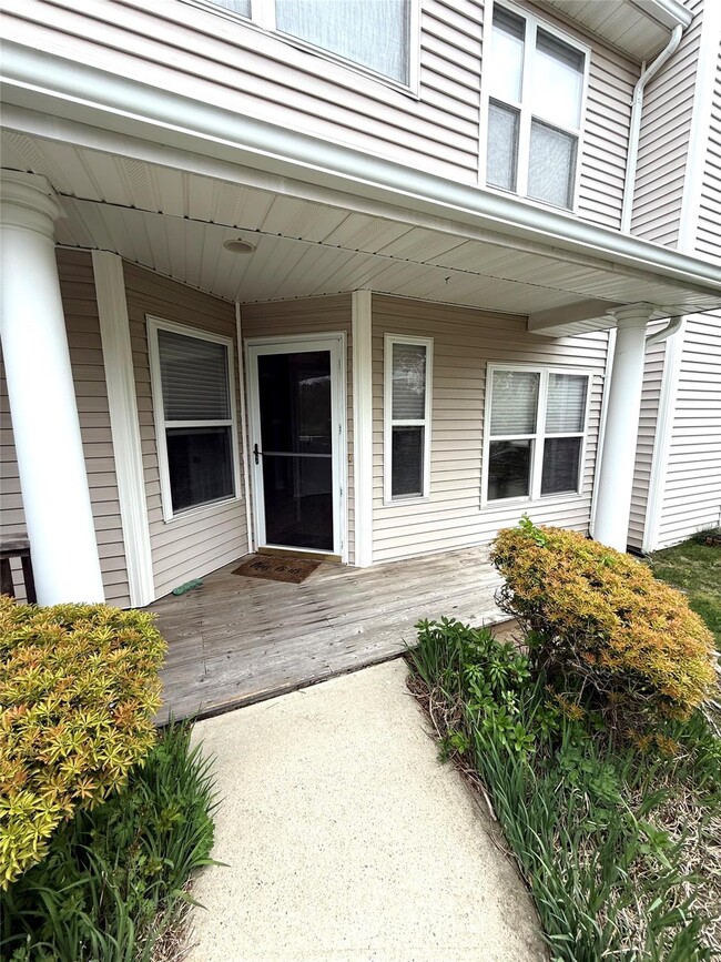 property at 3001 Willow Pond Dr