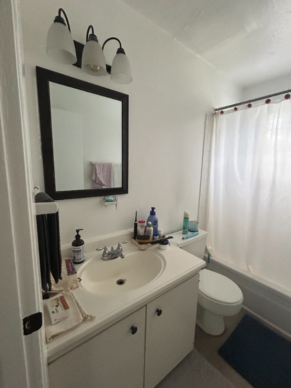 1384 Church St, Unit B in Decatur, GA - Foto de edificio - Building Photo