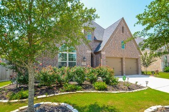 3711 Lake Falls Dr in Fulshear, TX - Foto de edificio - Building Photo