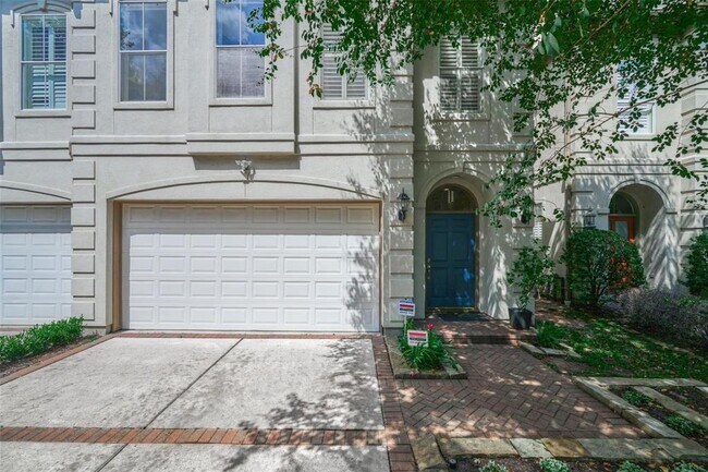 property at 4028 Gramercy St