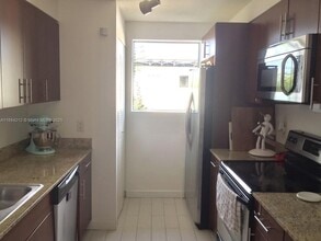7400 NE 6th Ct in Miami, FL - Building Photo - Building Photo
