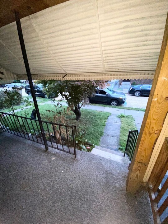 1138 Race St in Mckees Rocks, PA - Building Photo