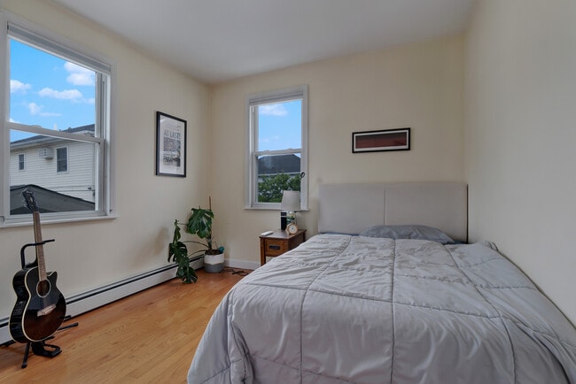 6940 Gouverneur Ave, Unit Floor2