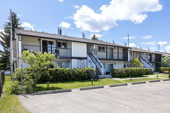 Bell Manor in Red Deer, AB - Building Photo - Primary Photo