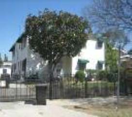 4931 Maplewood Ave in Los Angeles, CA - Building Photo