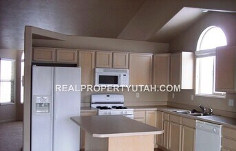 5620 S 4650 W in Hooper, UT - Building Photo - Building Photo