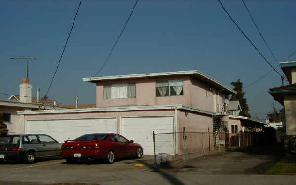 2211 Pacific Ave in Alameda, CA - Building Photo - Building Photo