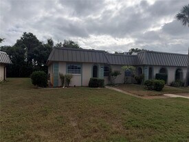 4428 Sunstate Dr in New Port Richey, FL - Building Photo
