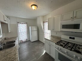 190 Young St in Tonawanda, NY - Building Photo