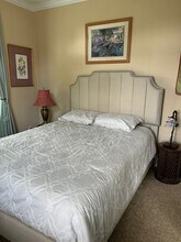 1208 Sunset Dr in Vista, CA - Building Photo - Building Photo