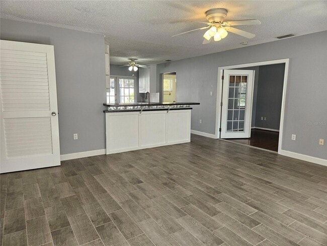 272 Loyola Rd in Venice, FL - Foto de edificio - Building Photo