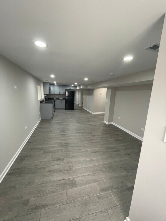 5924 S Rockwell St, Unit B in Chicago, IL - Foto de edificio