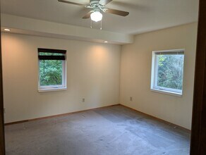 3022 Barrow St in North Pole, AK - Building Photo - Building Photo