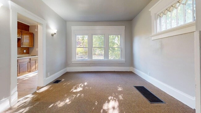 property at 808 7th St NW