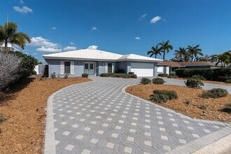 7 Island Dr in Treasure Island, FL - Building Photo - Building Photo