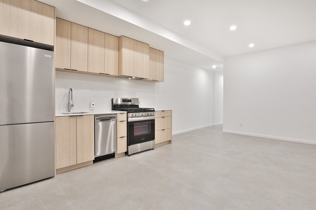 28 Salem Av in Toronto, ON - Building Photo