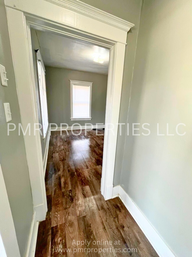 1613 Manderson St in Omaha, NE - Building Photo - Building Photo