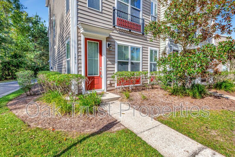 1479 Roustabout Way in Charleston, SC - Building Photo