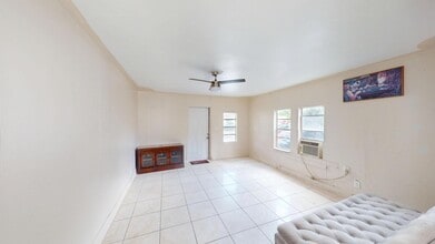 718 S B St in Lake Worth Beach, FL - Building Photo - Building Photo