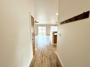311 E Kristen Ave in Ellensburg, WA - Building Photo - Building Photo