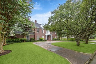 5345 Longmont Dr in Houston, TX - Building Photo - Building Photo