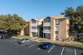 Remington House Apartments in Austin, TX - Building Photo - Building Photo