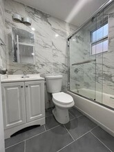 246 Menahan St in Brooklyn, NY - Building Photo - Building Photo