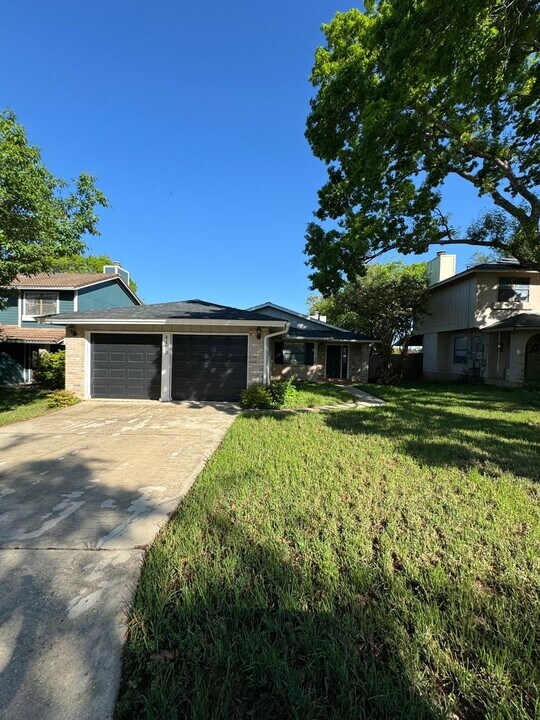 4423 Brushy Hill in San Antonio, TX - Building Photo