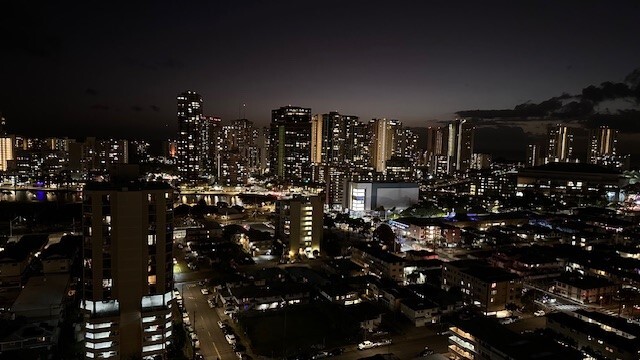 2100 Date St, Unit 2204 in Honolulu, HI - Foto de edificio