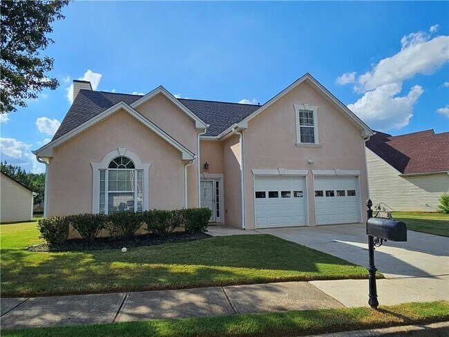 986 Ashton Oak Cir in Stone Mountain, GA - Building Photo - Building Photo
