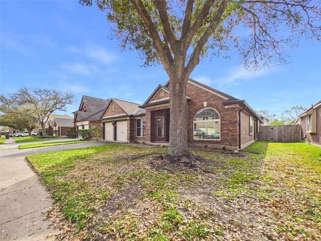 4819 10 Sleep Ln in Friendswood, TX - Building Photo - Building Photo