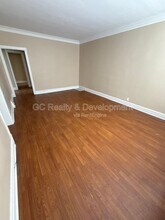 8637 S Essex Ave in Chicago, IL - Building Photo - Building Photo