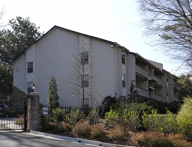 Kinstone River Apartments in Atlanta, GA - Building Photo - Building Photo
