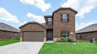 315 Pine Hollow Way in Royse City, TX - Building Photo