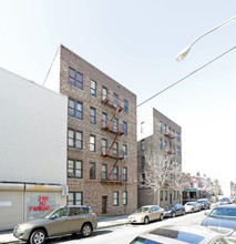 678 E 225th St in Bronx, NY - Foto de edificio - Building Photo