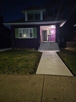 7808 S Saginaw Ave in Chicago, IL - Building Photo