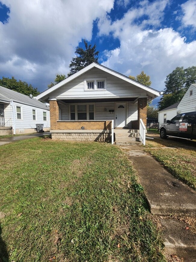 property at 1413 N Concord St