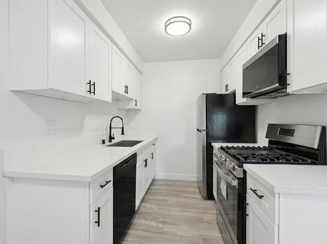 property at 6828 Fulton Ave