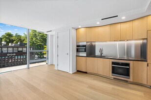 401-1568 Alberni St in Vancouver, BC - Building Photo