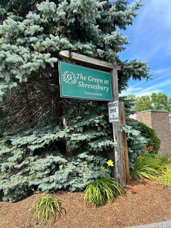 property at 56 Shrewsbury Green Dr