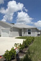1411 Academy Blvd in Cape Coral, FL - Building Photo