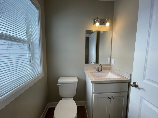 2060 Lion Gate Dr in Portage, MI - Building Photo - Building Photo