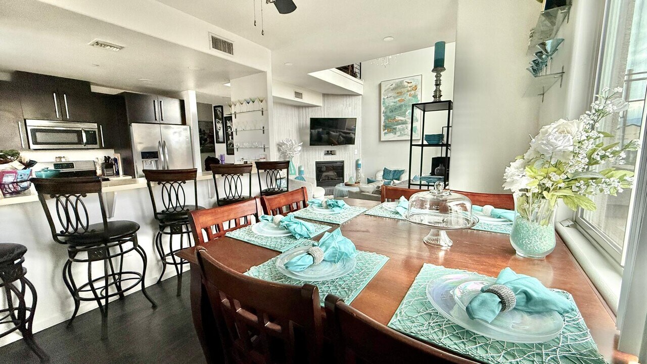 5227 Denny Ave, Unit 30 in North Hollywood, CA - Building Photo
