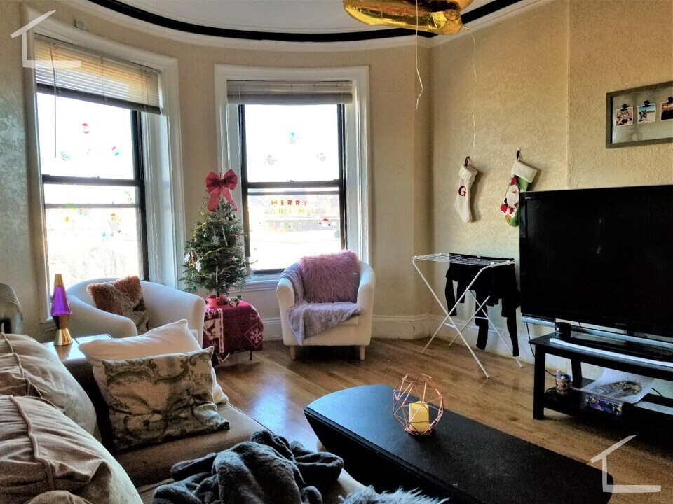 88 Hammond St in Boston, MA - Building Photo