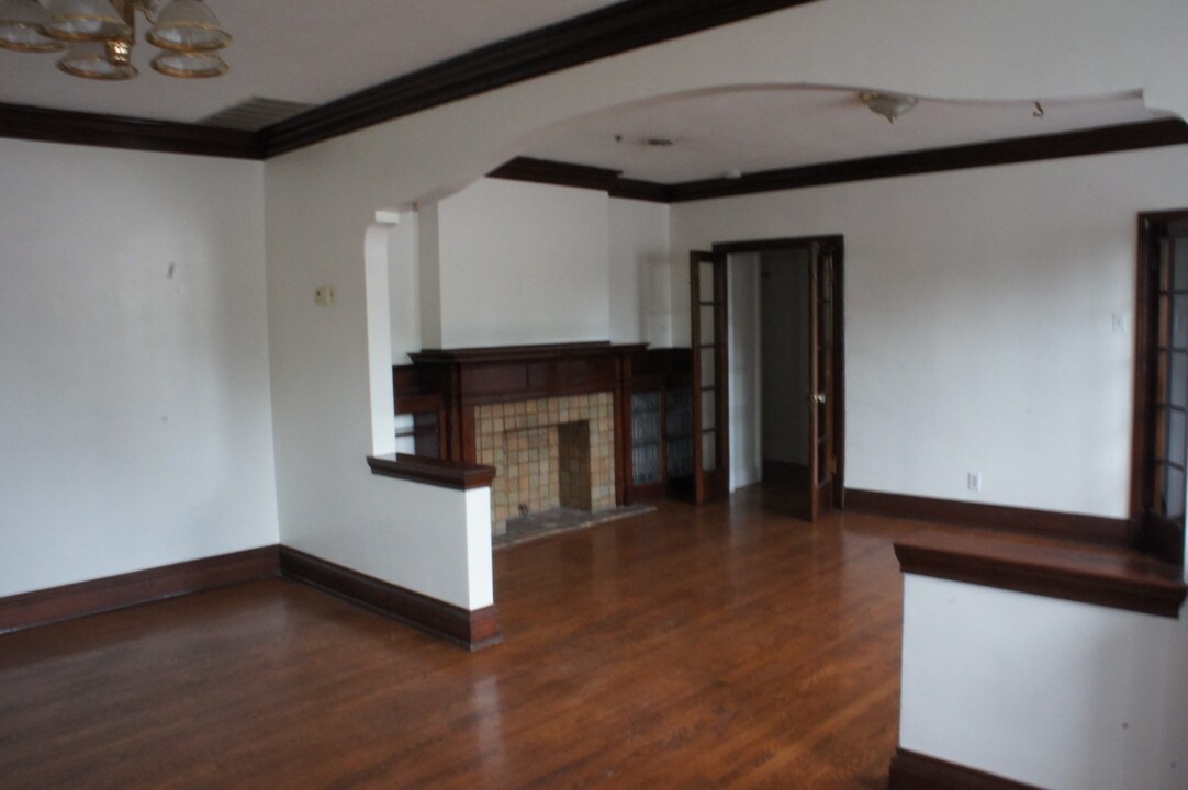 514 S Hanley Rd in Clayton, MO - Building Photo