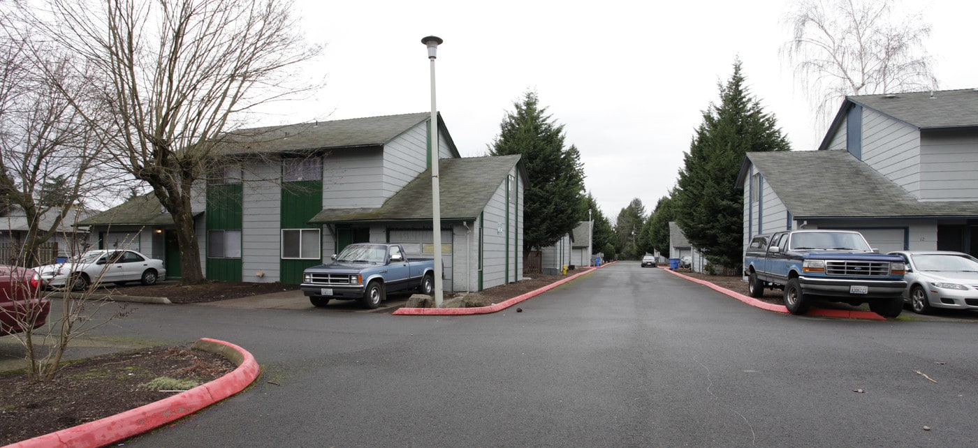 Neal's Lane Townhomes in Vancouver, WA - Building Photo