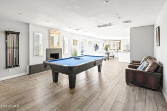 8201 E Piccadilly Rd in Scottsdale, AZ - Building Photo - Building Photo