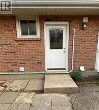 80 Clifton Crescent in London, ON - Building Photo - Building Photo